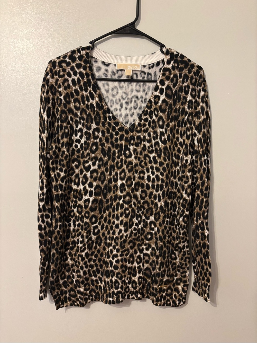 Medium Michael Kors V-neck sweater brown and black leopard print pattern